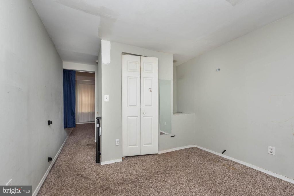 Image 11 of property listing at 108 W HEATH ST, Baltimore, MD 21230
