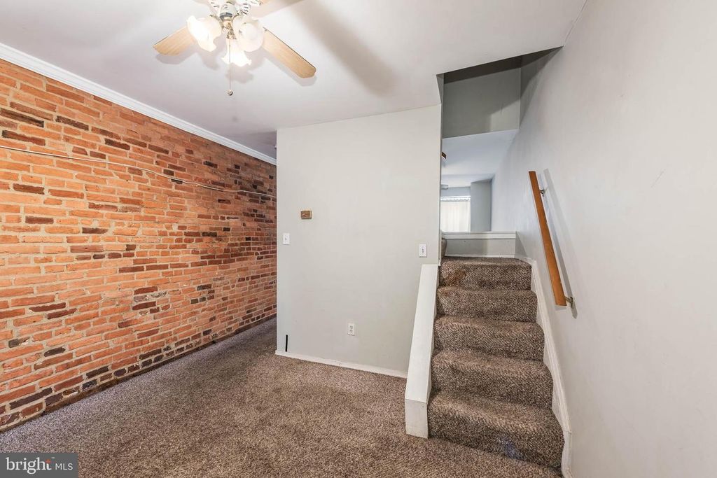 Image 5 of property listing at 108 W HEATH ST, Baltimore, MD 21230