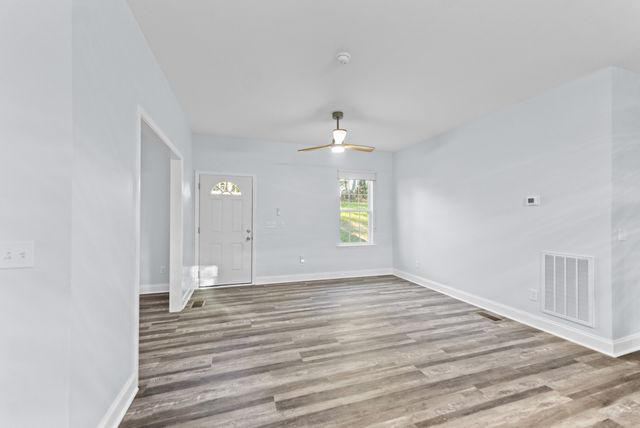 1084 Ben Collier Rd, Charlotte, TN 37036