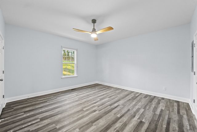 1084 Ben Collier Rd, Charlotte, TN 37036