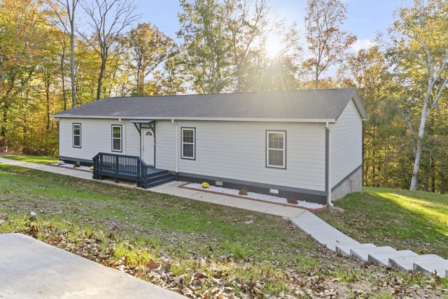 1084 Ben Collier Rd, Charlotte, TN 37036