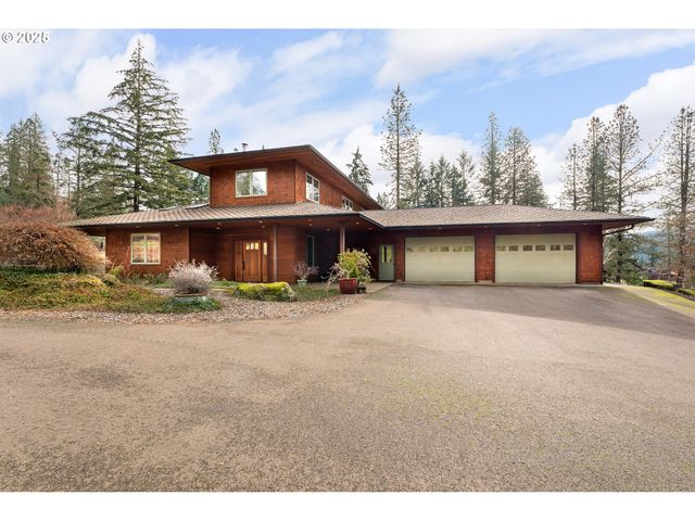 509 JASMINE Way, Roseburg, OR 97471