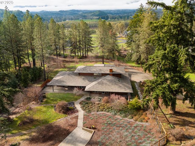 509 JASMINE Way, Roseburg, OR 97471