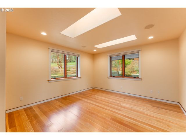 509 JASMINE Way, Roseburg, OR 97471