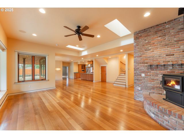 509 JASMINE Way, Roseburg, OR 97471