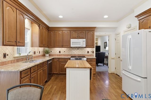 8608 Old Brompton Rd, Chesterfield, VA 23832