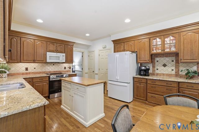8608 Old Brompton Rd, Chesterfield, VA 23832