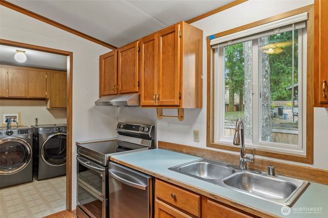 1828 Lake Drive, Camano Island, WA 98282