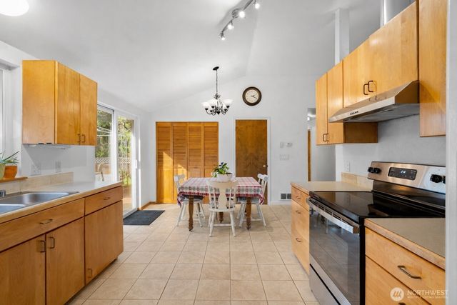 39017 Sherlind Drive NE, Hansville, WA 98340