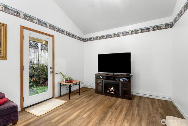 39017 Sherlind Drive NE, Hansville, WA 98340