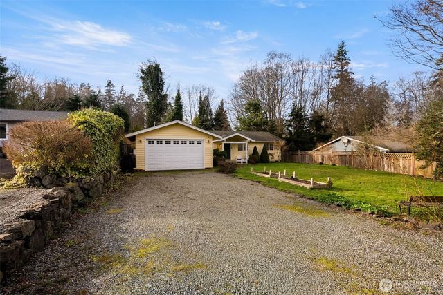 39017 Sherlind Drive NE, Hansville, WA 98340