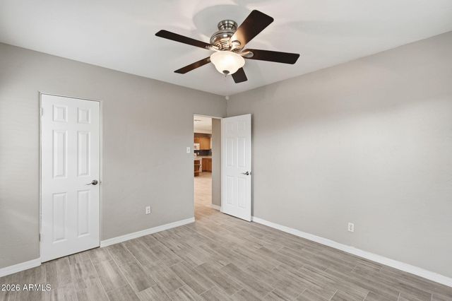 1046 E CLARENDON Avenue, Phoenix, AZ 85014