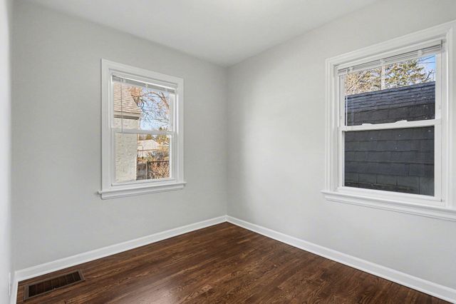 64 Pleasant Avenue, Battle Creek, MI 49015