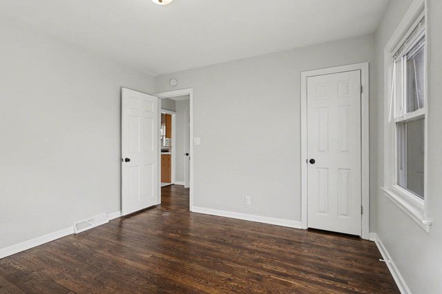 64 Pleasant Avenue, Battle Creek, MI 49015