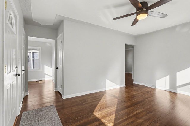 64 Pleasant Avenue, Battle Creek, MI 49015