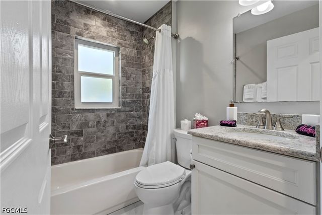 2546 SW 30th ST, Cape Coral, FL 33914