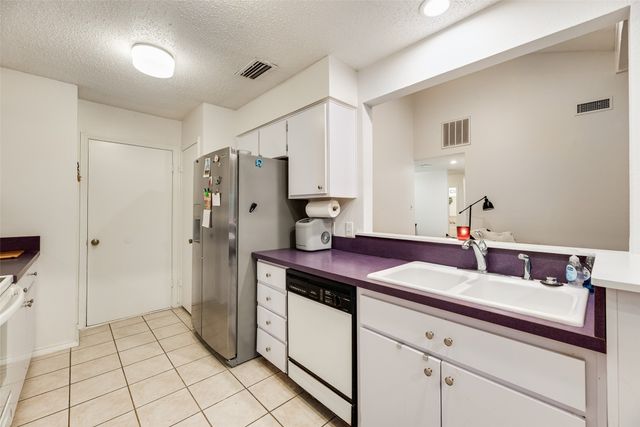 1801 Woodview Court, Grand Prairie, TX 75050