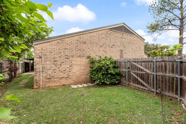 1801 Woodview Court, Grand Prairie, TX 75050