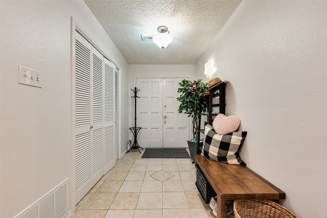 1801 Woodview Court, Grand Prairie, TX 75050