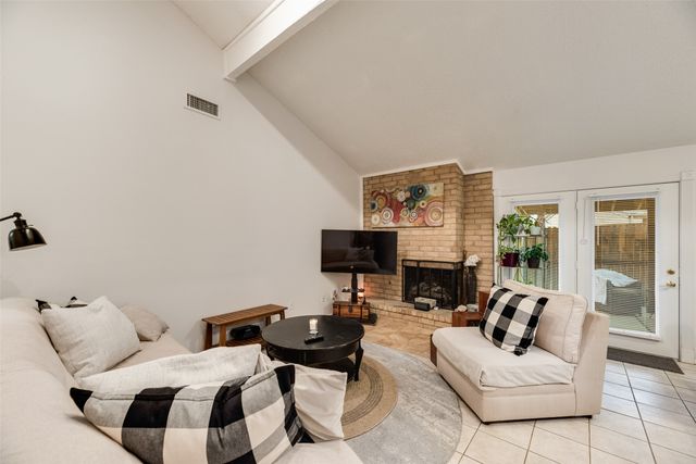 1801 Woodview Court, Grand Prairie, TX 75050