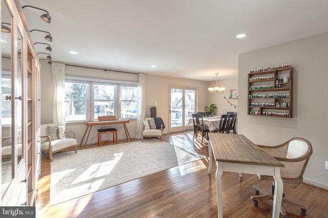 8513 BRAEBURN DR, Annandale, VA 22003