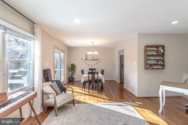 8513 BRAEBURN DR, Annandale, VA 22003