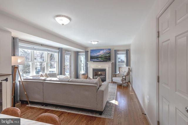 8513 BRAEBURN DR, Annandale, VA 22003