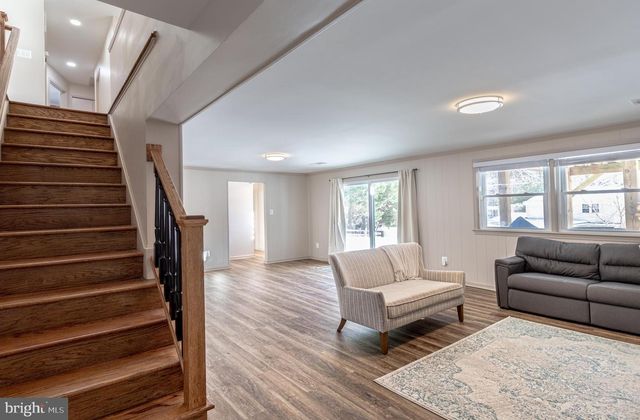 8513 BRAEBURN DR, Annandale, VA 22003