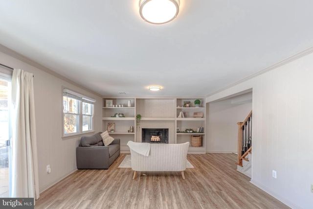 8513 BRAEBURN DR, Annandale, VA 22003