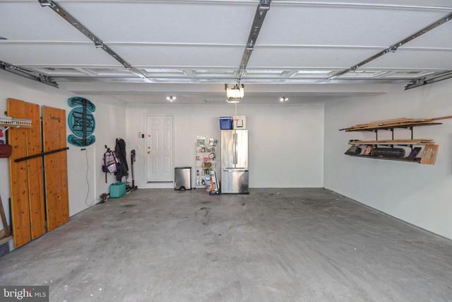 8513 BRAEBURN DR, Annandale, VA 22003