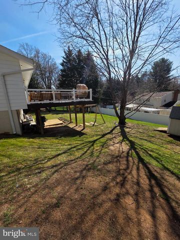 8513 BRAEBURN DR, Annandale, VA 22003