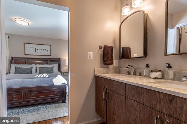 8513 BRAEBURN DR, Annandale, VA 22003