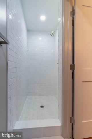 8513 BRAEBURN DR, Annandale, VA 22003