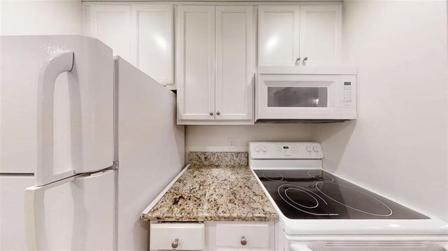 300 Johnson Ferry Road NE A112, Atlanta, GA 30328