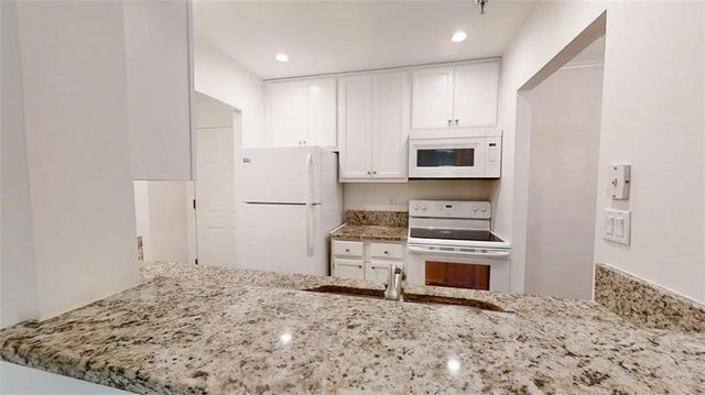 300 Johnson Ferry Road NE A112, Atlanta, GA 30328