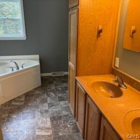 539 County Route 3, Granby, NY 13069