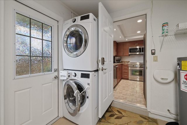 6400 18TH AVENUE N, St Petersburg, FL 33710