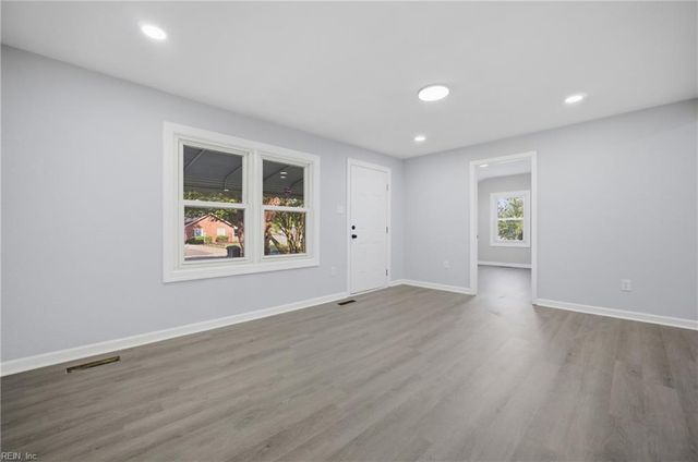 403 Viking ST, Portsmouth, VA 23701