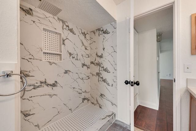 4028 O B Crowe Drive, Dallas, TX 75227