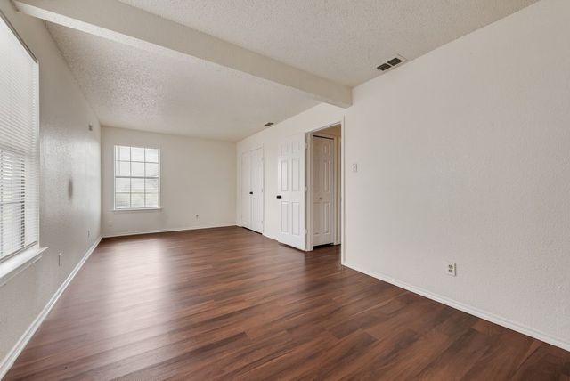 4028 O B Crowe Drive, Dallas, TX 75227