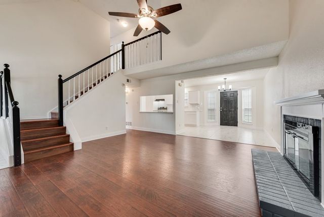 4028 O B Crowe Drive, Dallas, TX 75227