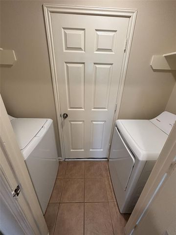 8839 Windfern Trace Drive, Houston, TX 77064