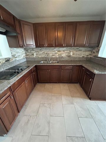 6241 Fletcher St, Hollywood, FL 33023