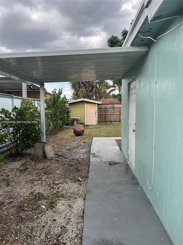 6241 Fletcher St, Hollywood, FL 33023