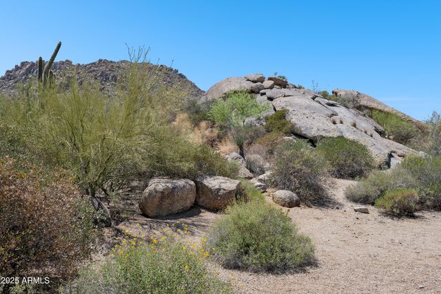 11451 E CHRISTMAS CHOLLA Drive, Scottsdale, AZ 85255