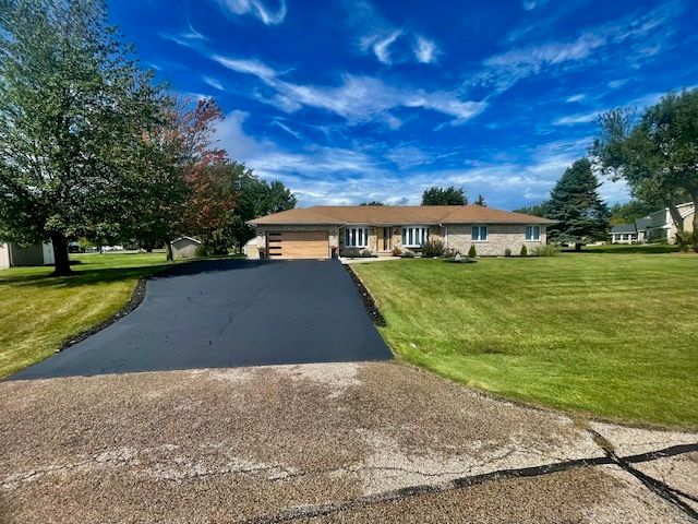 13N568 Gunpowder Lane, Elgin, IL 60123
