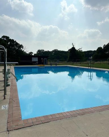 315 Belmont PL, Lockhart, TX 78644