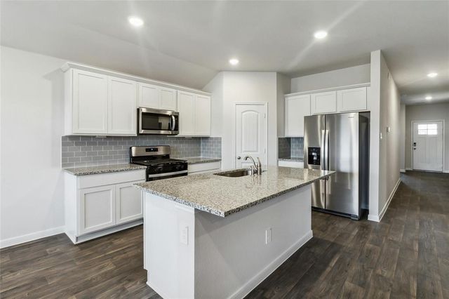 315 Belmont PL, Lockhart, TX 78644