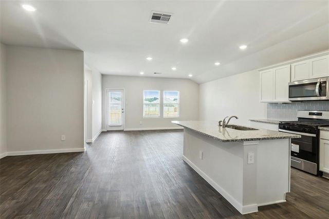 315 Belmont PL, Lockhart, TX 78644