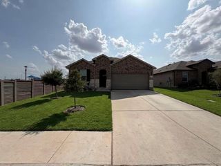 315 Belmont PL, Lockhart, TX 78644